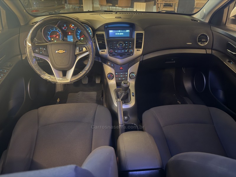 CRUZE 1.8 LT 16V FLEX 4P MANUAL - 2014 - CARLOS BARBOSA