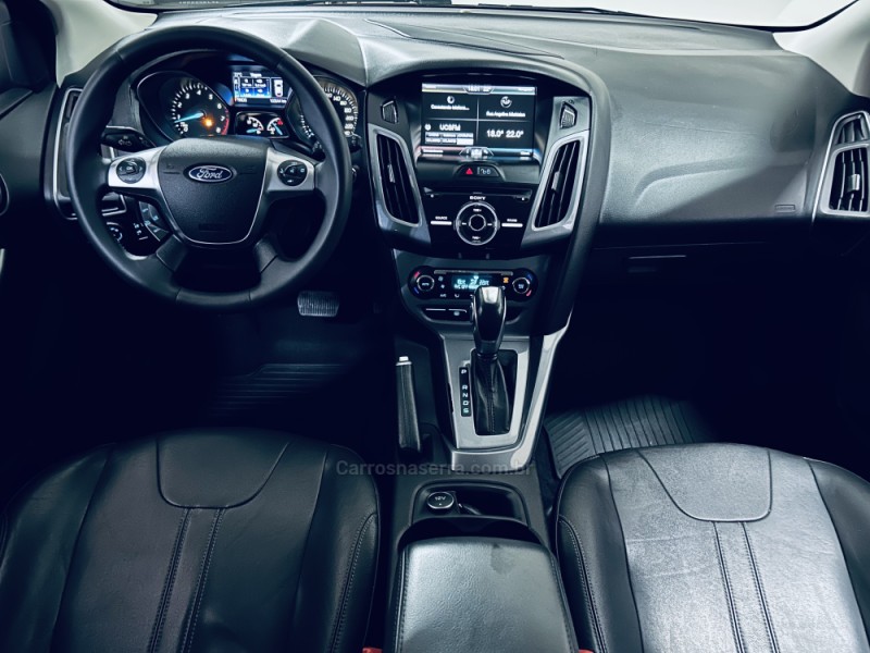FOCUS 2.0 TITANIUM HATCH 16V FLEX 4P AUTOMÁTICO - 2015 - CAXIAS DO SUL