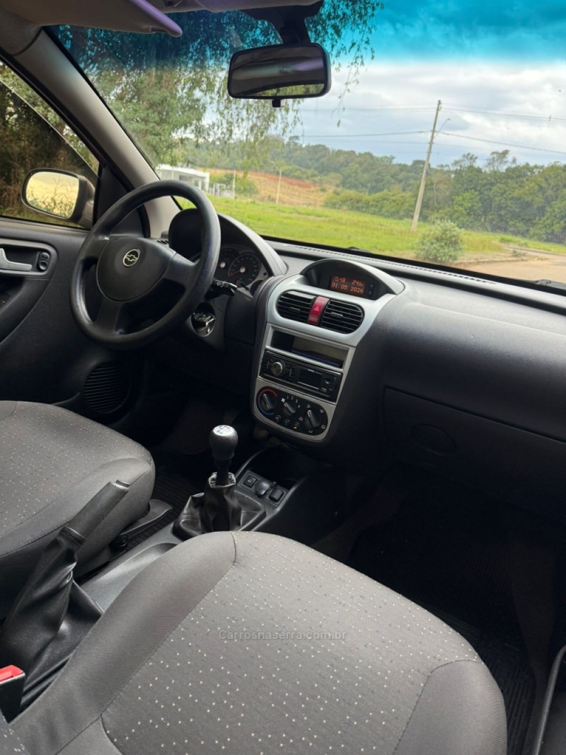 CORSA 1.4 MPFI PREMIUM 8V FLEX 4P MANUAL - 2010 - ARROIO DO MEIO
