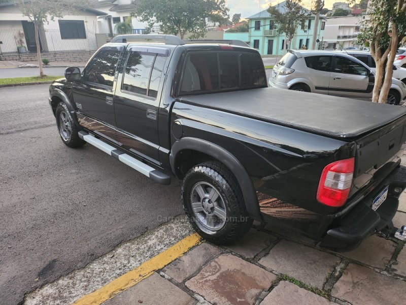 S10 2.4 MPFI RODEIO 4X2 CD 8V FLEX 4P MANUAL - 2011 - VERANóPOLIS