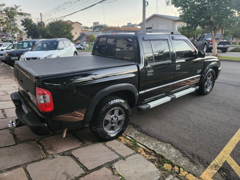 S10 2.4 MPFI RODEIO 4X2 CD 8V FLEX 4P MANUAL - 2011 - VERANóPOLIS