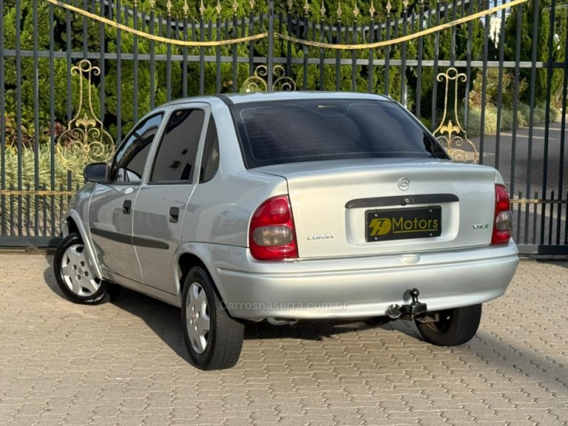 CORSA 1.6 MPFI CLASSIC SEDAN 8V GASOLINA 4P MANUAL - 2003 - CAXIAS DO SUL
