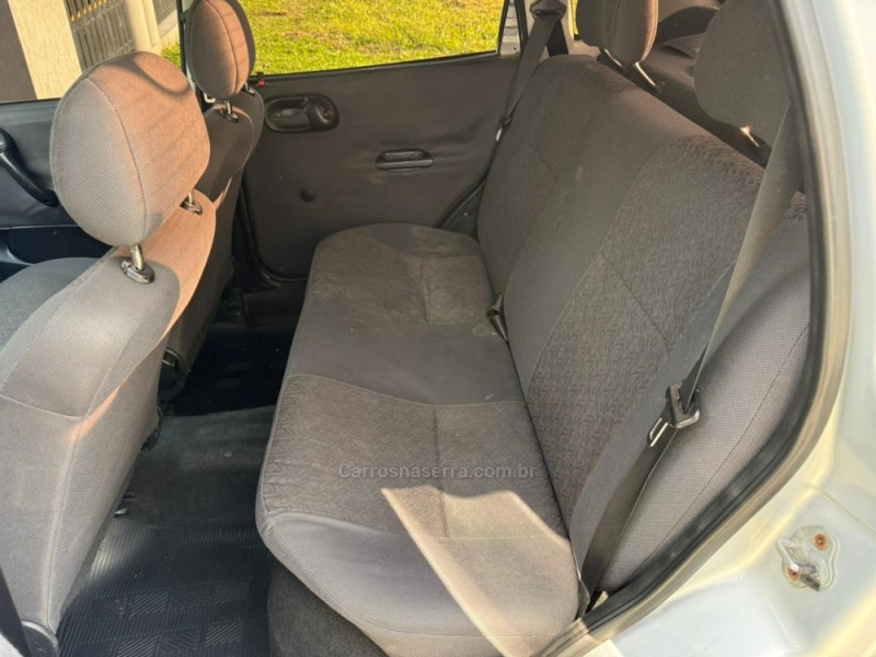 CORSA 1.6 MPFI CLASSIC SEDAN 8V GASOLINA 4P MANUAL - 2003 - CAXIAS DO SUL