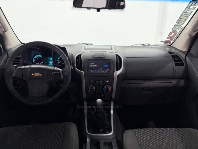 S10 2.4 LT 4X2 CD 8V FLEX 4P MANUAL - 2014 - ESTâNCIA VELHA