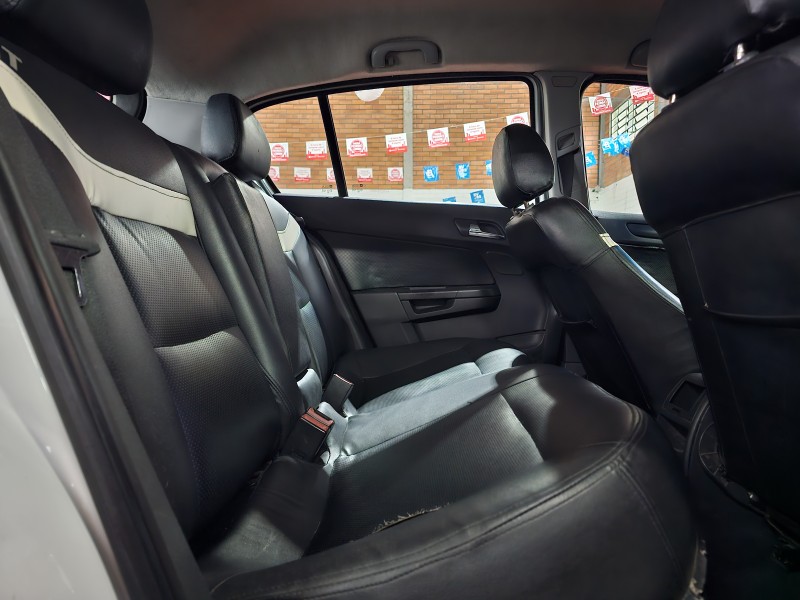 VECTRA 2.0 MPFI GT HATCH 8V FLEX 4P MANUAL - 2008 - CAXIAS DO SUL