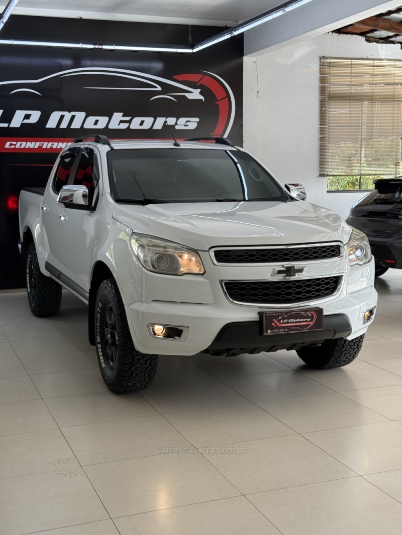 S10 2.4 LTZ 4X2 CD 8V FLEX 4P MANUAL - 2013 - FARROUPILHA
