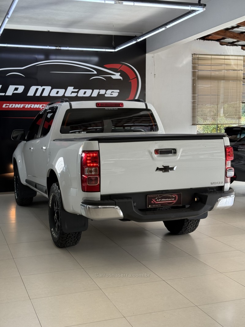 S10 2.4 LTZ 4X2 CD 8V FLEX 4P MANUAL - 2013 - FARROUPILHA