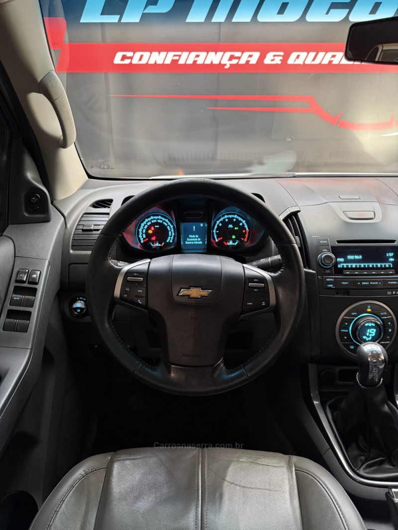 S10 2.4 LTZ 4X2 CD 8V FLEX 4P MANUAL - 2013 - FARROUPILHA