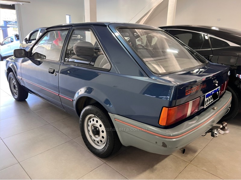 ESCORT 1.0 HOBBY 8V GASOLINA 2P MANUAL - 1995 - CARLOS BARBOSA