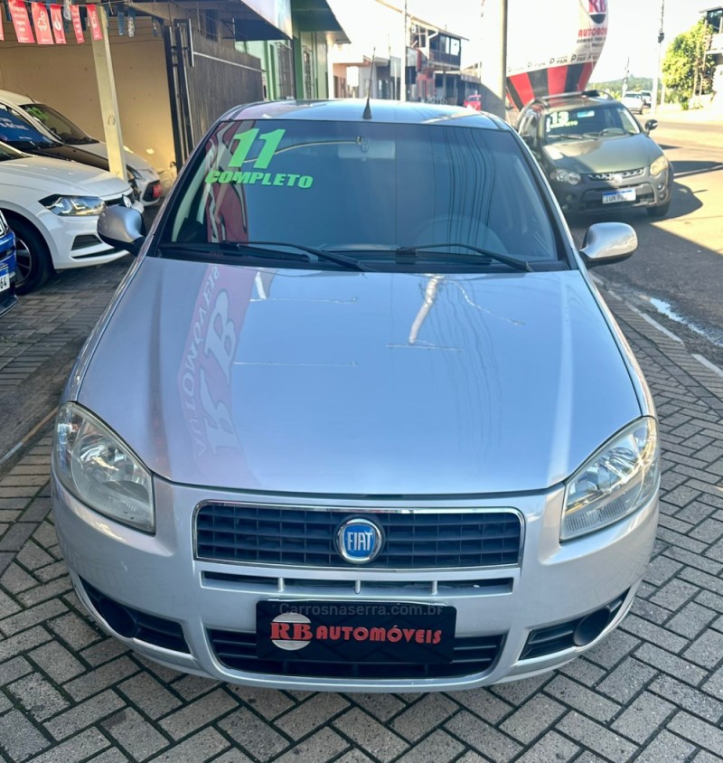SIENA 1.0 MPI FIRE 8V FLEX 4P MANUAL - 2011 - PAROBé
