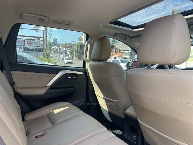 PAJERO SPORT 2.4 HPE-S 4X4 DIESEL 4P AUTOMÁTICO - 2023 - CAMPO BOM