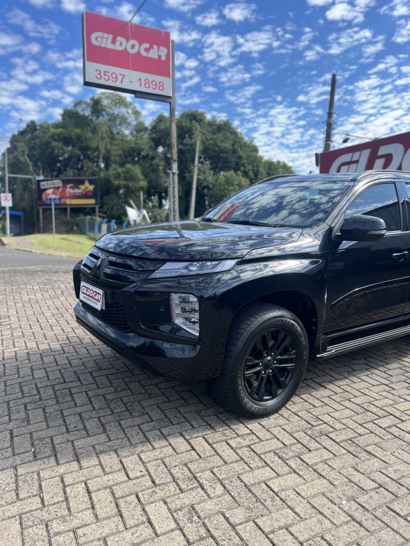 PAJERO SPORT 2.4 HPE-S 4X4 DIESEL 4P AUTOMÁTICO - 2023 - CAMPO BOM