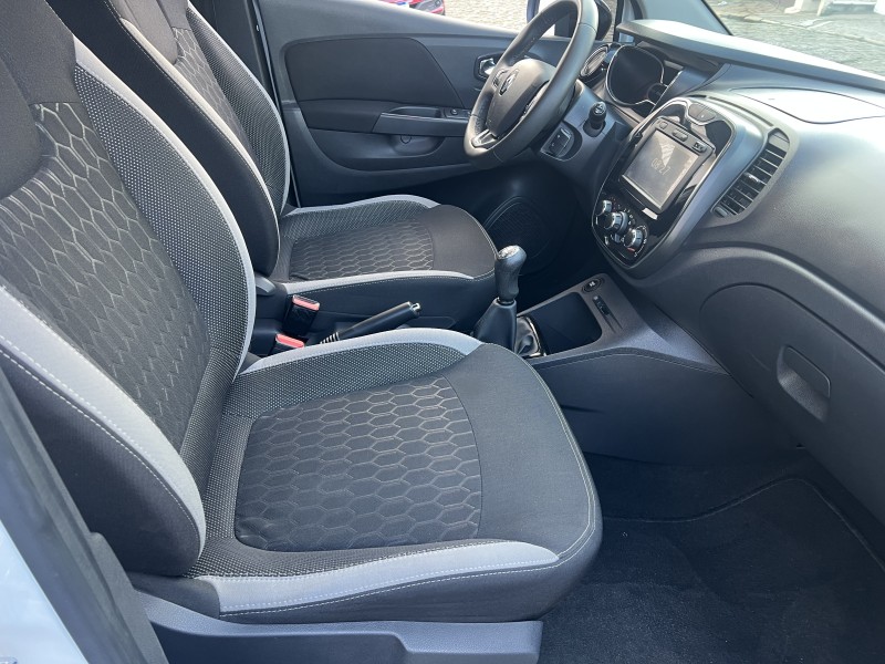CAPTUR 1.6 16V SCE FLEX ZEN MANUAL - 2018 - CAXIAS DO SUL