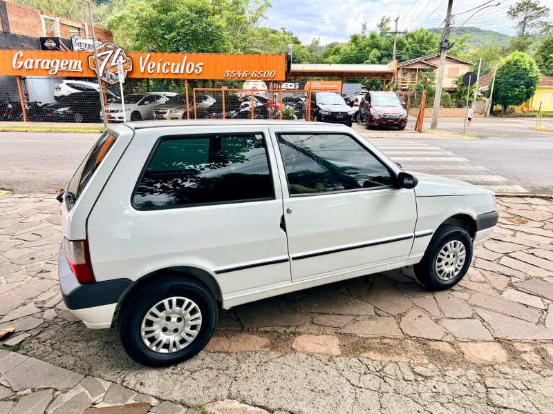 UNO 1.0 MPI MILLE FIRE 8V FLEX 2P MANUAL - 2006 - TRêS COROAS