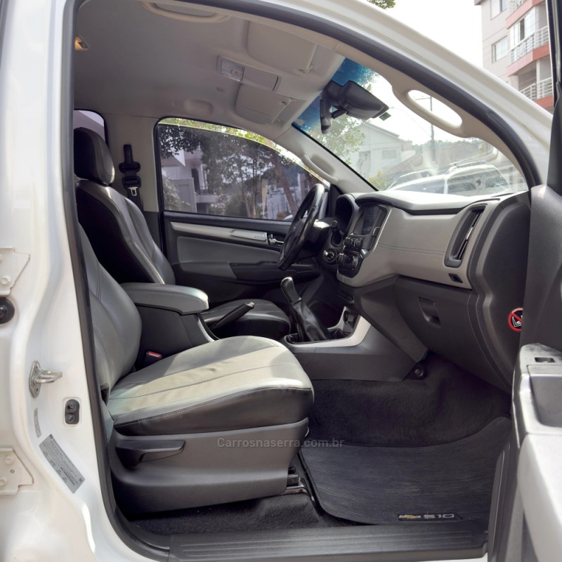 S10 2.5 LTZ 4X4 CD 16V FLEX 4P MANUAL - 2017 - FLORES DA CUNHA
