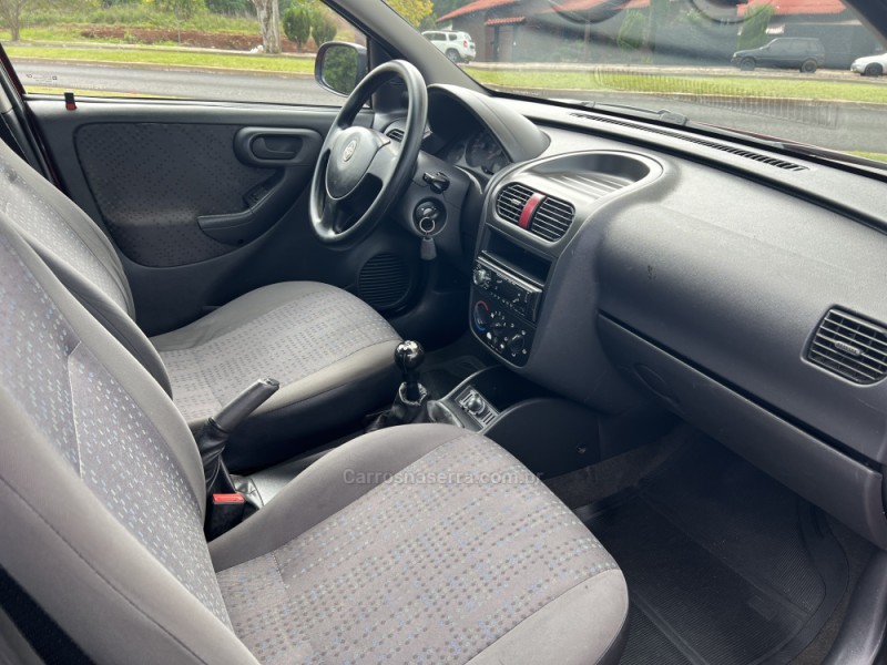 CORSA 1.4 MPFI MAXX 8V FLEX 4P MANUAL - 2011 - DOIS IRMãOS