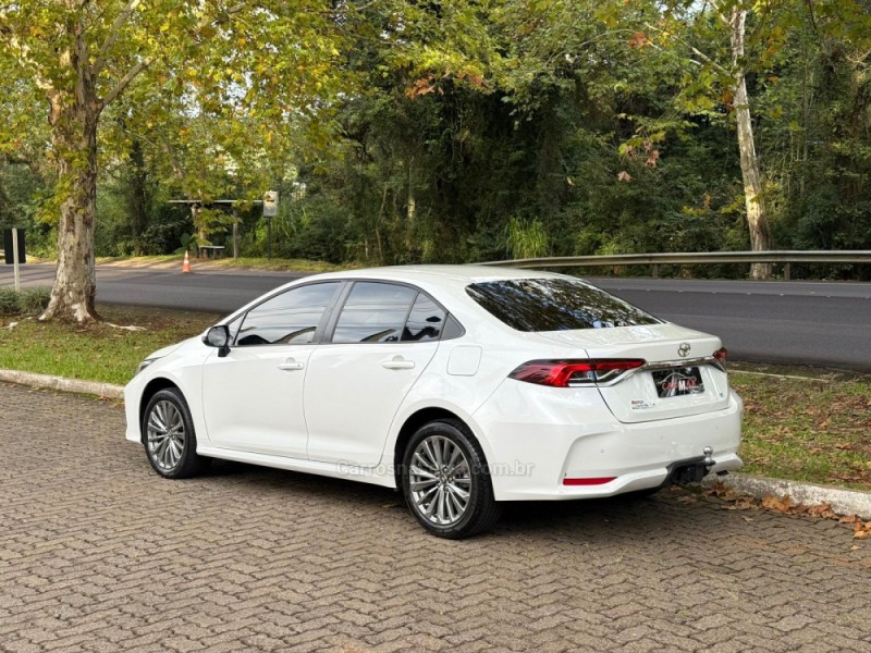 COROLLA 2.0 XEI 16V FLEX 4P AUTOMÁTICO - 2024 - DOIS IRMãOS
