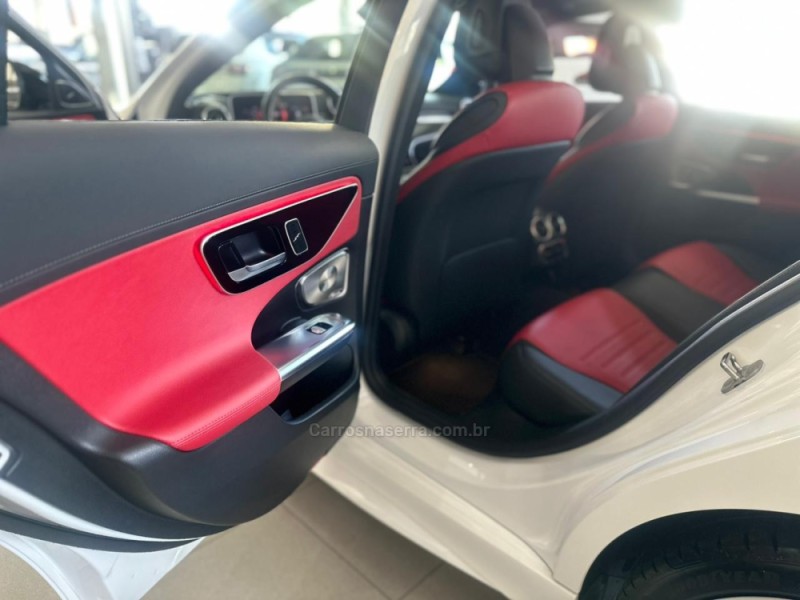C 300 2.0 EQ BOOST AMG LINE HÍBRIDO 4P AUTOMÁTICO - 2024 - NOVO HAMBURGO