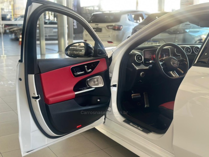 C 300 2.0 EQ BOOST AMG LINE HÍBRIDO 4P AUTOMÁTICO - 2024 - NOVO HAMBURGO