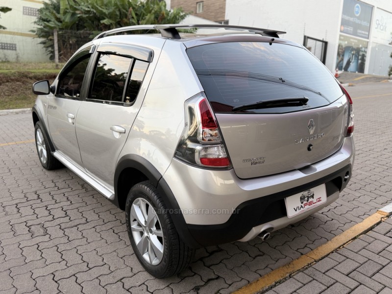 SANDERO 1.6 STEPWAY 16V FLEX 4P MANUAL - 2012 - FELIZ