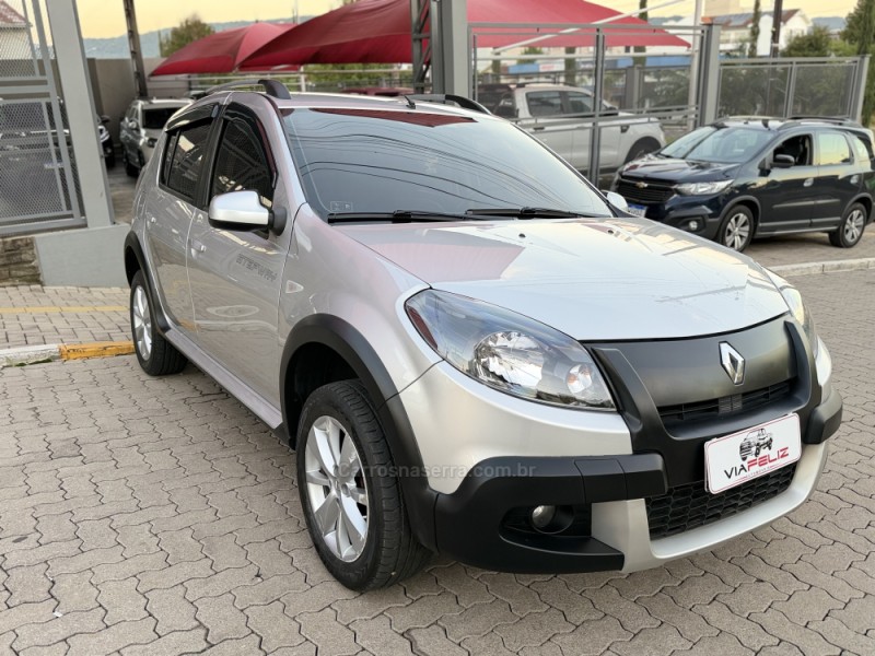 SANDERO 1.6 STEPWAY 16V FLEX 4P MANUAL - 2012 - FELIZ