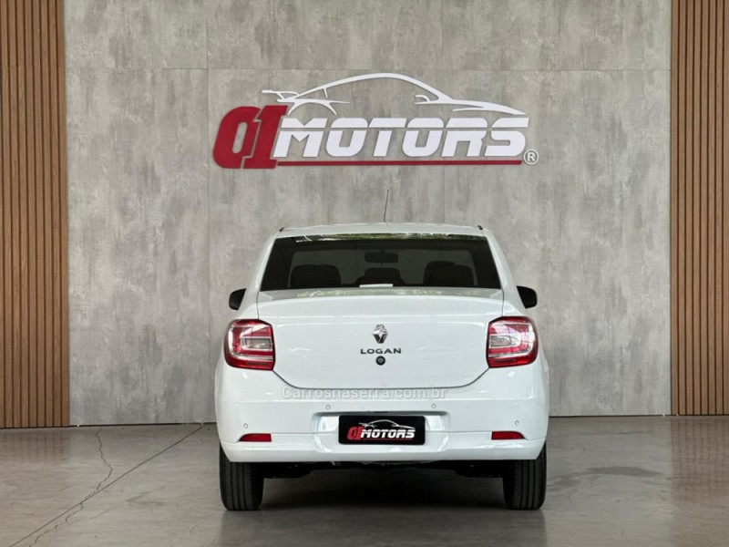 LOGAN 1.0 LIFE 12V FLEX 4P MANUAL - 2022 - NOVO HAMBURGO