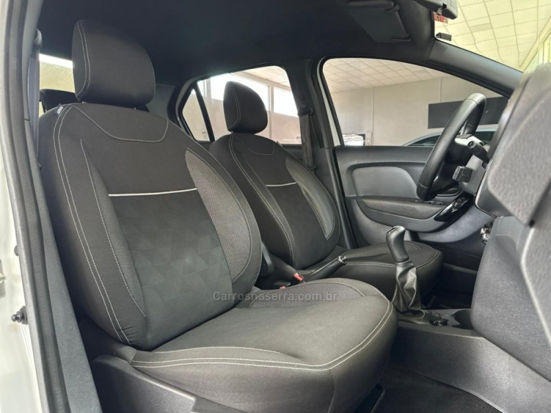 LOGAN 1.0 LIFE 12V FLEX 4P MANUAL - 2022 - NOVO HAMBURGO