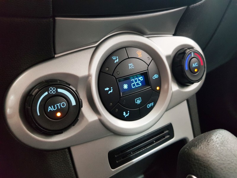 FIESTA 1.6 SEL HATCH 16V FLEX 4P AUTOMÁTICO - 2018 - CAXIAS DO SUL