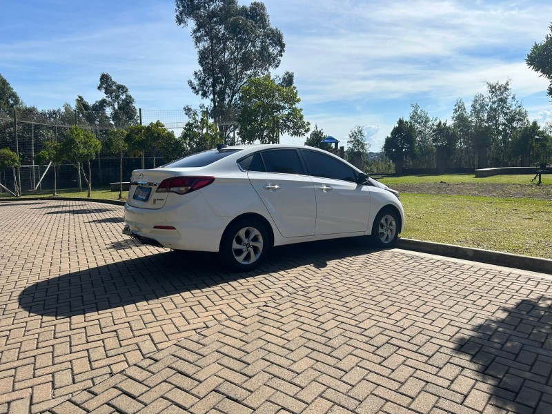 HB20S 1.6 PREMIUM 16V FLEX 4P AUTOMÁTICO - 2016 - CANELA
