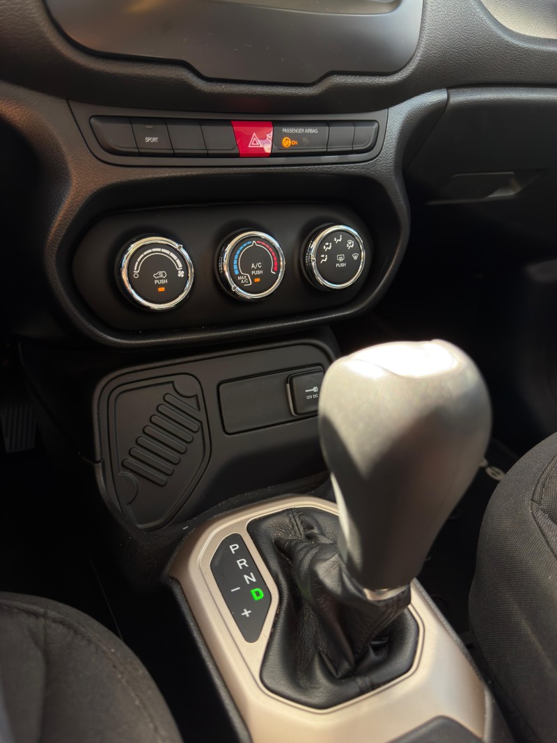 RENEGADE 1.8 16V FLEX 4P AUTOMÁTICO - 2018 - ANTôNIO PRADO