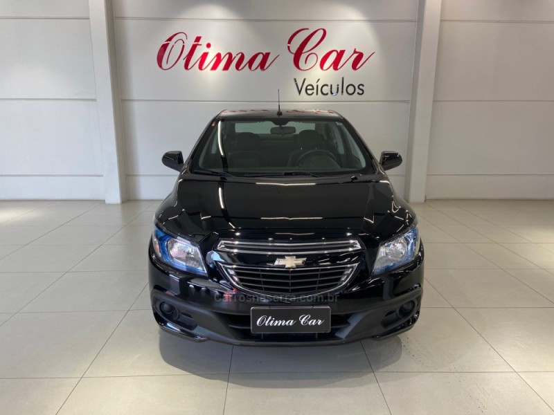 PRISMA 1.4 MPFI LT 8V FLEX 4P MANUAL - 2016 - FLORES DA CUNHA