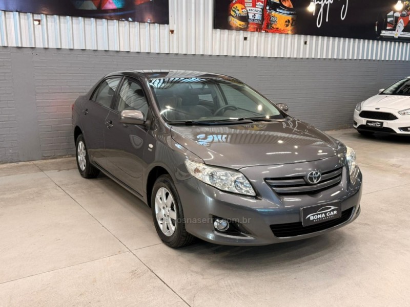 COROLLA 1.6 XLI 16V GASOLINA 4P AUTOMÁTICO - 2010 - CAXIAS DO SUL