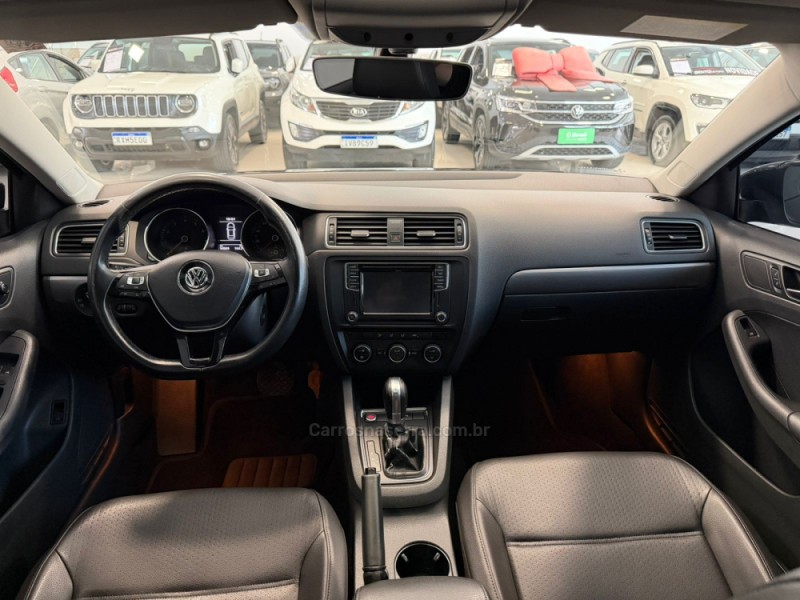 JETTA 1.4 16V TSI COMFORTLINE FLEX 4P TIPTRONIC - 2017 - BENTO GONçALVES