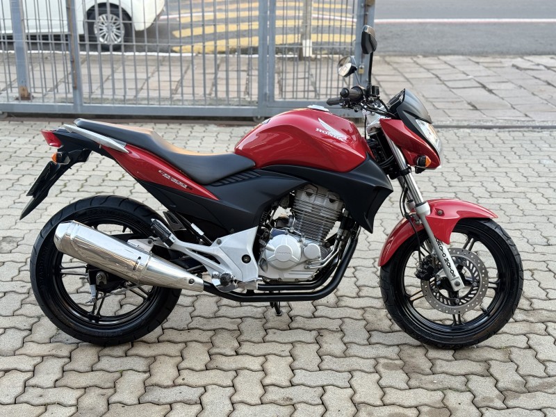 CB 300R  - 2011 - BENTO GONçALVES