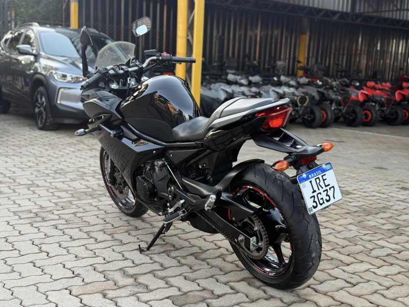 XJ6 F  - 2010 - BENTO GONçALVES