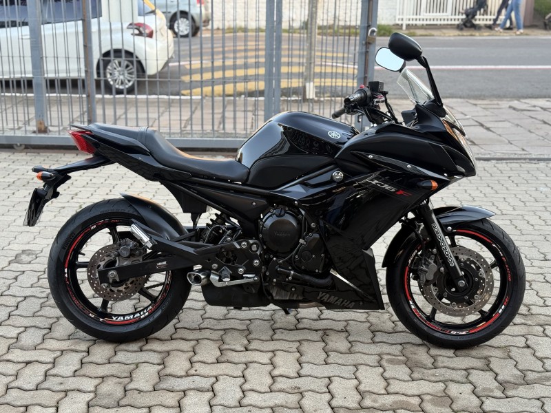 XJ6 F  - 2010 - BENTO GONçALVES