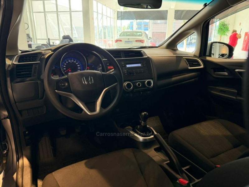 FIT 1.5 LX 16V FLEX 4P MANUAL - 2017 - CAXIAS DO SUL