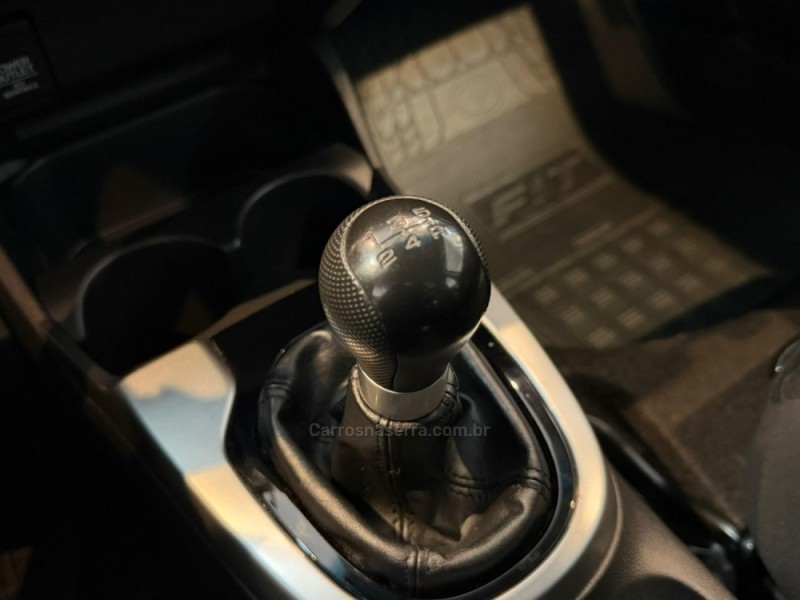 FIT 1.5 LX 16V FLEX 4P MANUAL - 2017 - CAXIAS DO SUL