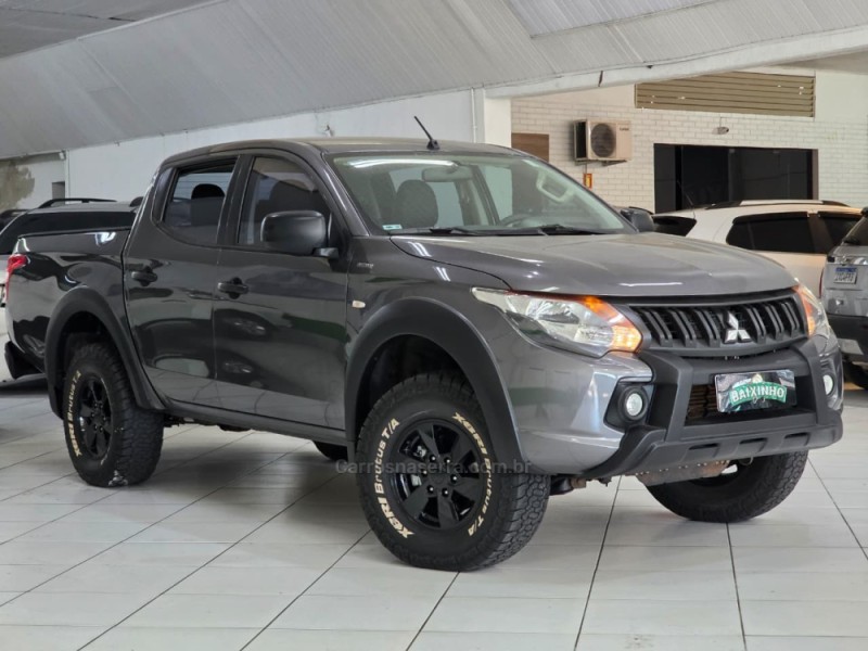 L200 TRITON 2.4 GL 4X2 CD 16V FLEX 4P MANUAL - 2022 - SAPUCAIA DO SUL