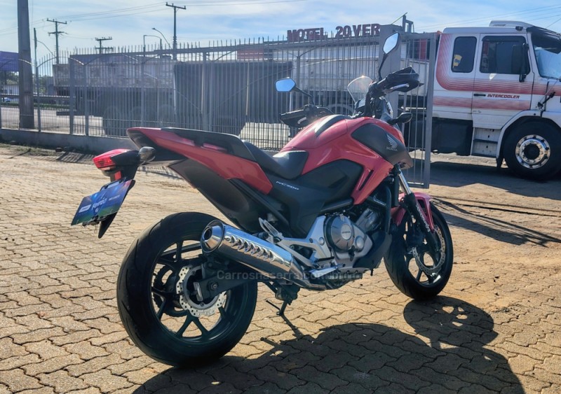 NC 700X ABS - 2013 - PORTãO