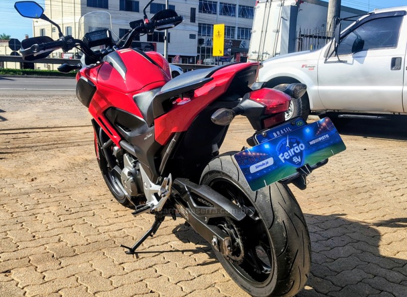 NC 700X ABS - 2013 - PORTãO