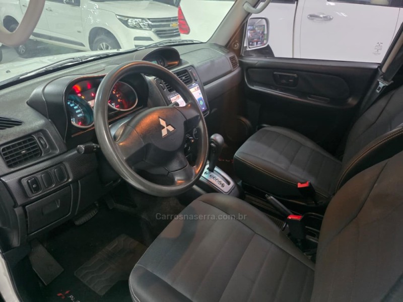 PAJERO TR4 2.0 4X2 16V 140CV FLEX 4P AUTOMÁTICO - 2014 - SAPUCAIA DO SUL
