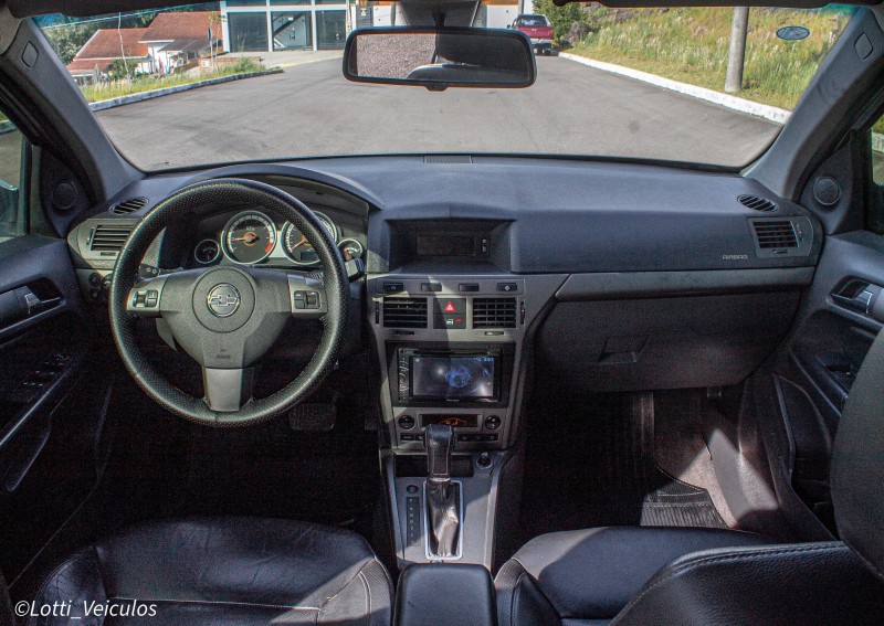 VECTRA 2.0 SFI GT HATCH 8V FLEX 4P AUTOMÁTICO - 2010 - FARROUPILHA