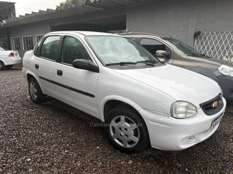 CLASSIC 1.0 MPFI LIFE 8V FLEX 4P MANUAL - 2010 - VACARIA