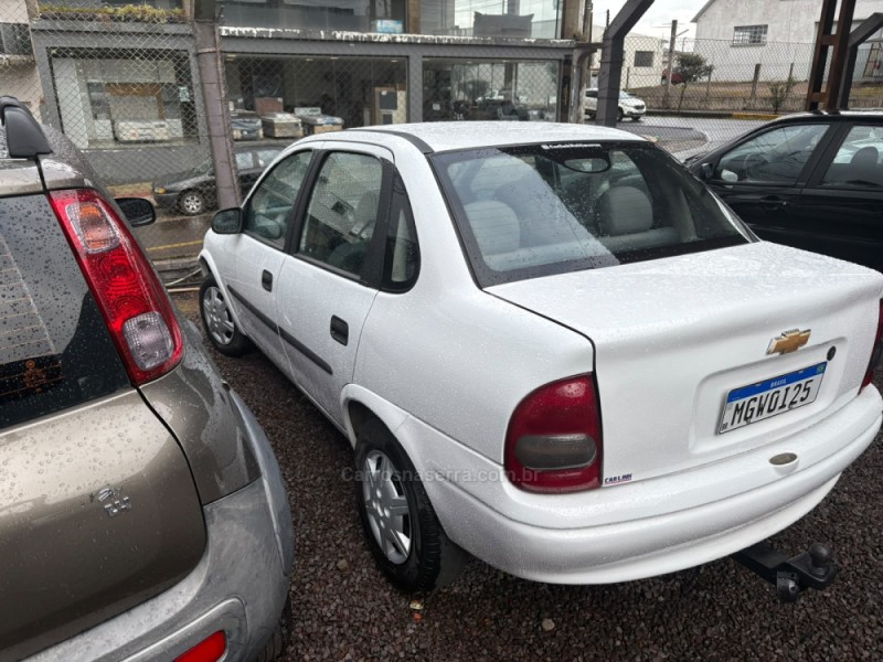 CLASSIC 1.0 MPFI LIFE 8V FLEX 4P MANUAL - 2010 - VACARIA
