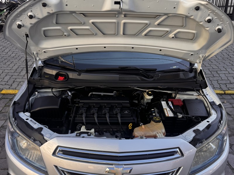ONIX 1.4 MPFI LTZ 8V FLEX 4P MANUAL - 2015 - CAXIAS DO SUL