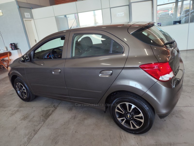 ONIX 1.0 LT PLUS 8V FLEX 4P MANUAL - 2014 - TAQUARA