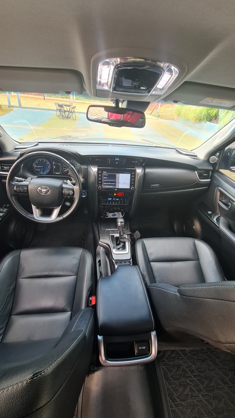 HILUX SW4  - 2021 - LAGOA VERMELHA