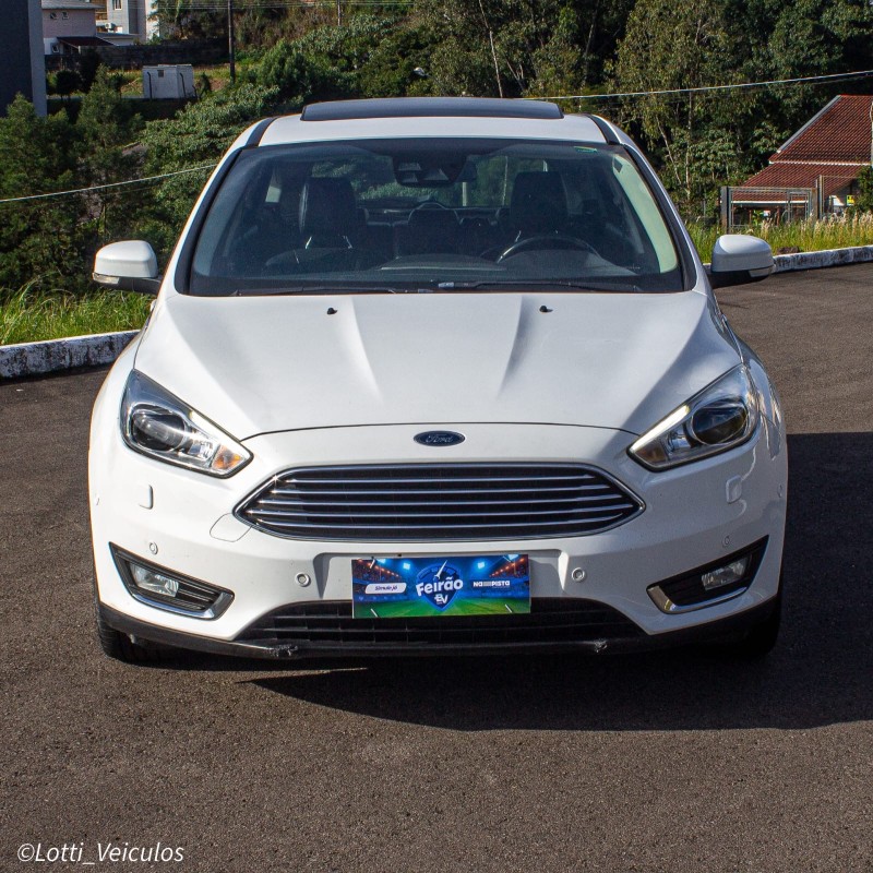 FOCUS 2.0 TITANIUM PLUS 16V FLEX 4P AUTOMÁTICO - 2016 - FARROUPILHA