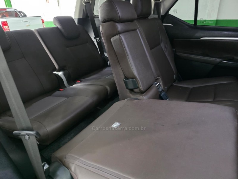 HILUX SW4 2.8 SRX 4X4 7 LUGARES 16V TURBO INTERCOOLER DIESEL 4P AUTOMÁTICO - 2017 - SAPUCAIA DO SUL